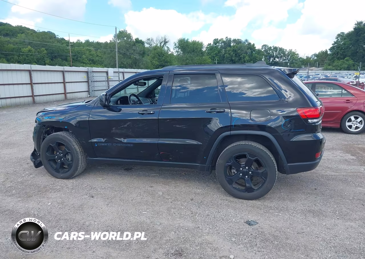 2018 Jeep Grand Cherokee Upland 4X4 VIN:1C4RJFAG7JC383583 - 15