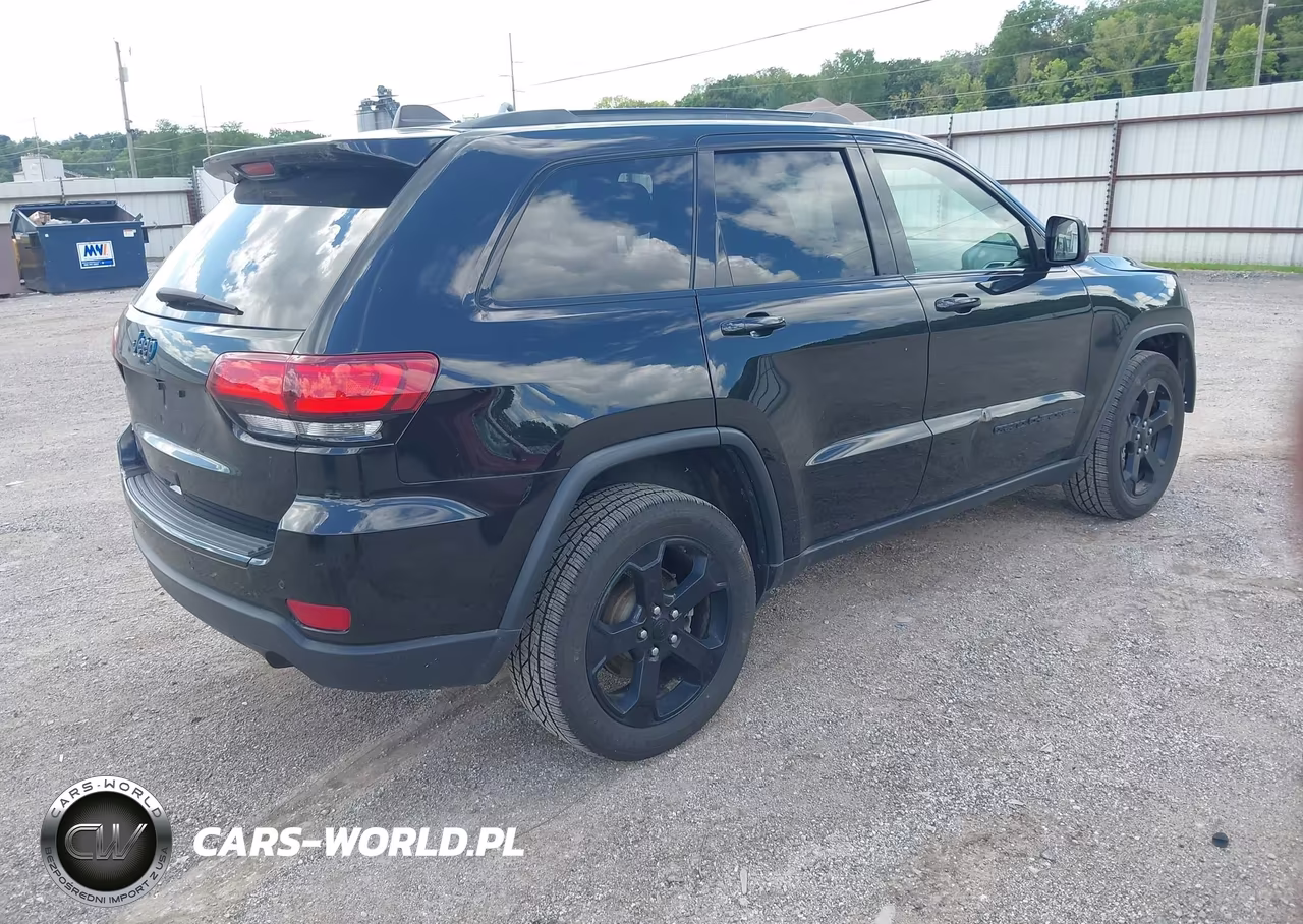 2018 Jeep Grand Cherokee Upland 4X4 VIN:1C4RJFAG7JC383583 - 4