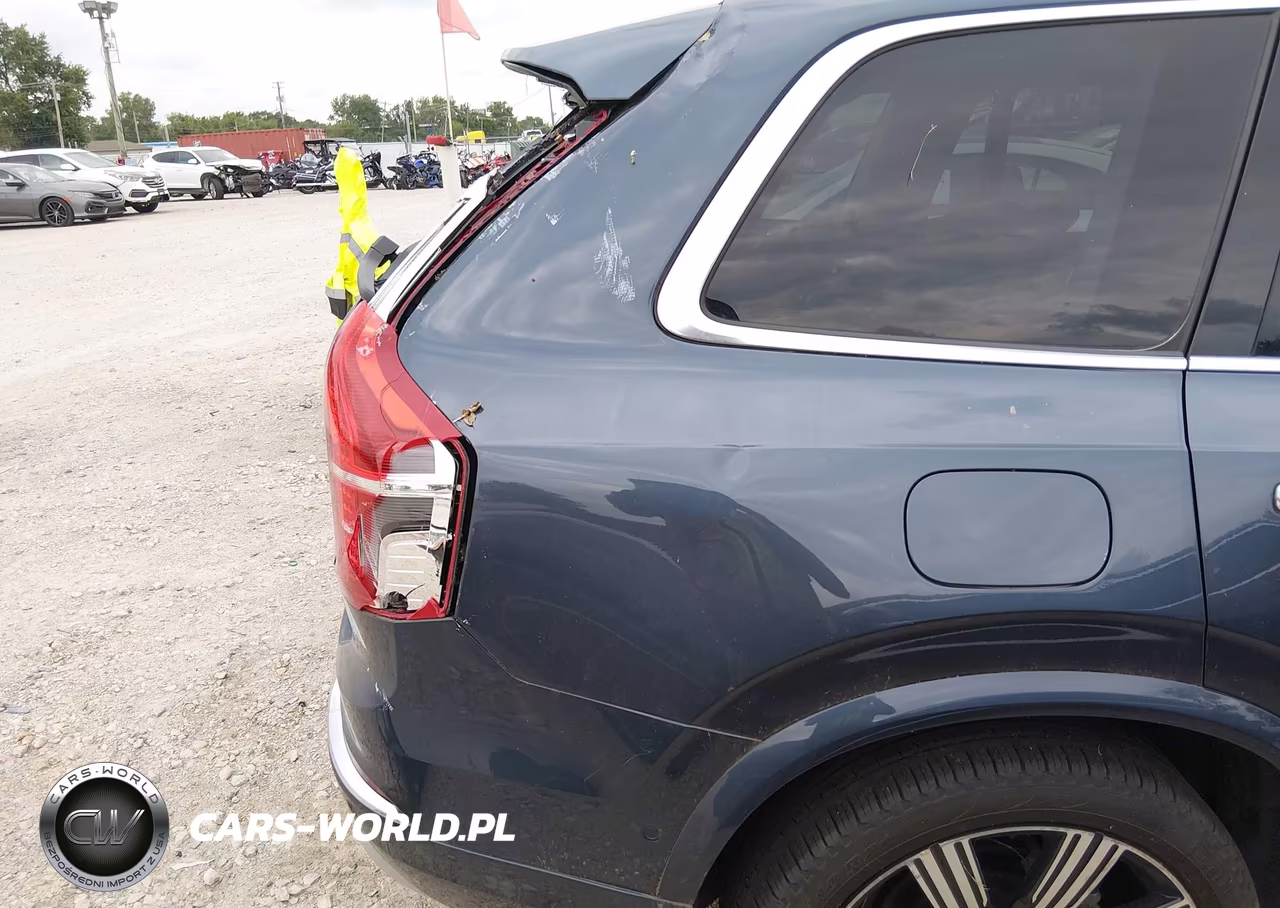 2022 Volvo Xc90 T6 Inscription 6 Passenger VIN:YV4A221LXN1807188 - 18
