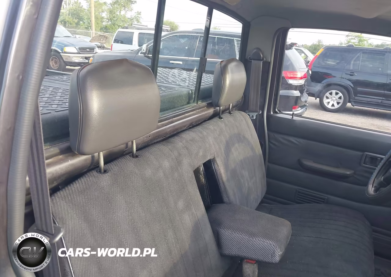1995 Nissan Truck E-Xe VIN:1N6SD11S5SC313286 - 8