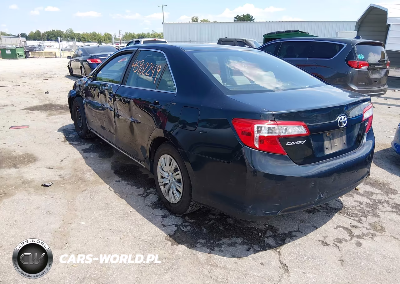 2014 Toyota Camry Le VIN:4T1BF1FK5EU406969 - 3