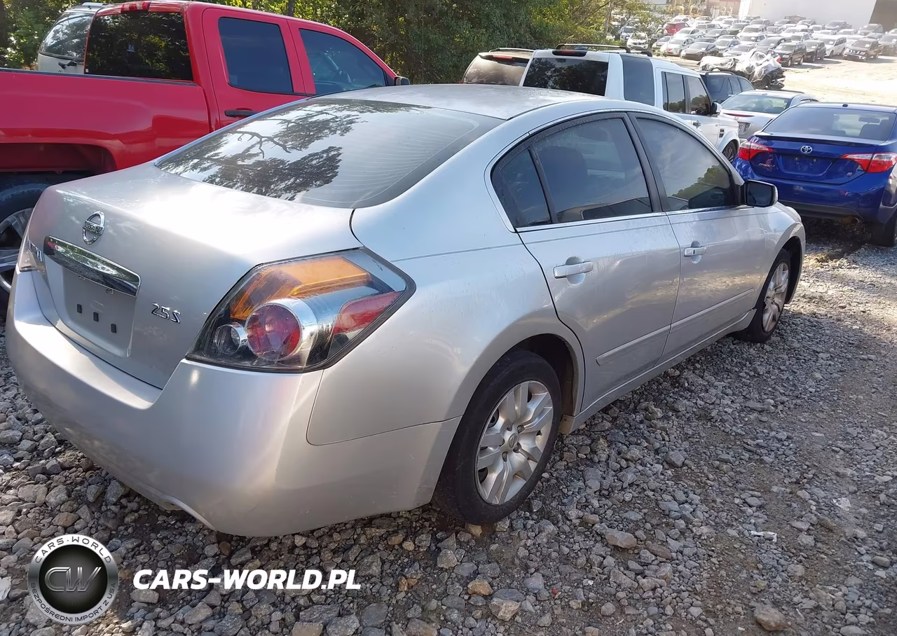 2011 Nissan Altima 2.5 S VIN:1N4AL2AP8BN442930 - 4
