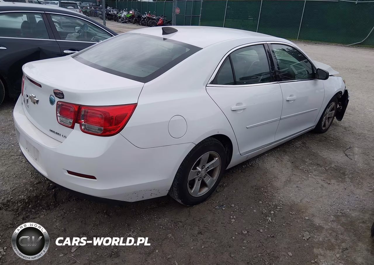 2015 Chevrolet Malibu Ls VIN:1G11B5SL5FF186460 - 4