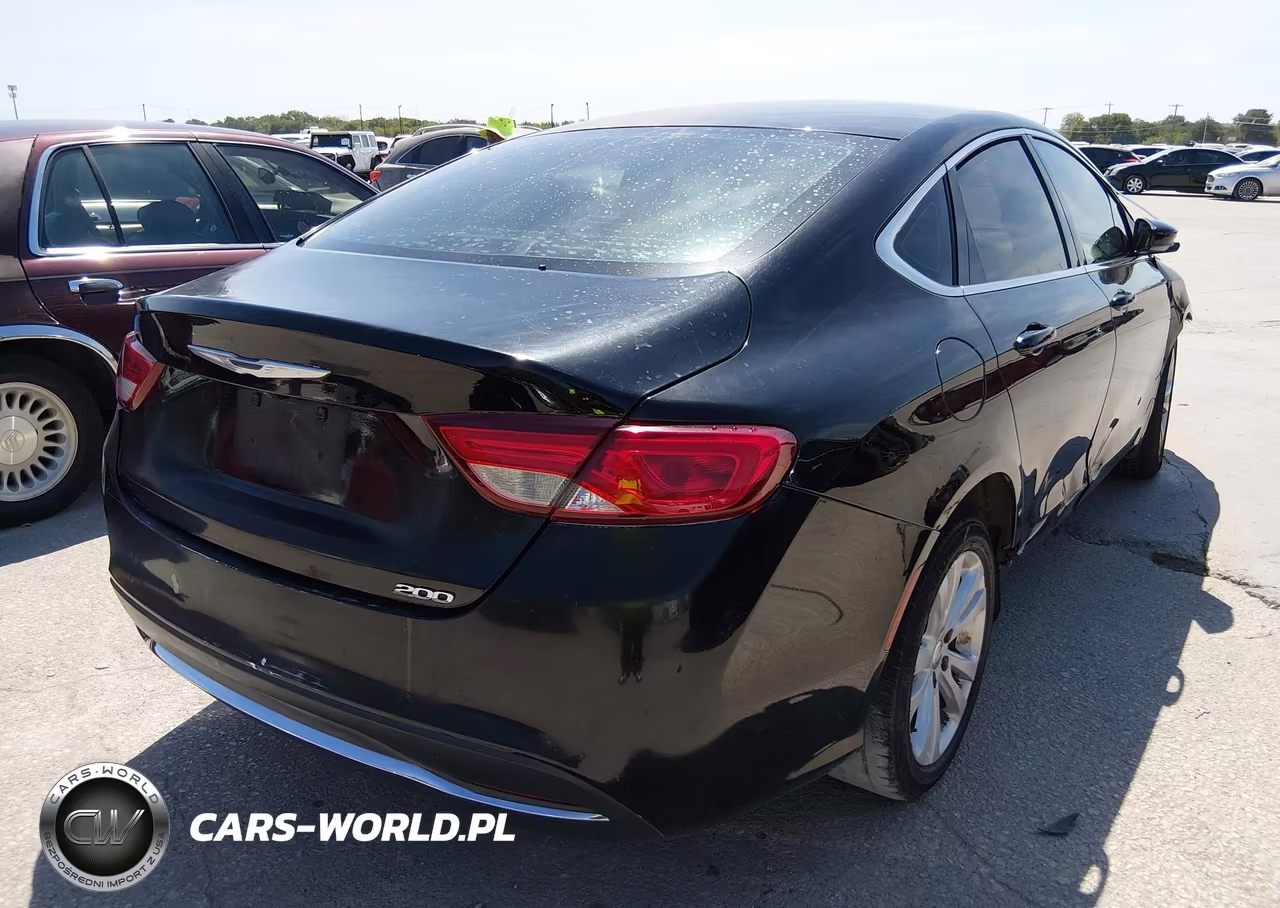 2016 Chrysler 200 Limited VIN:1C3CCCAB4GN143587 - 4