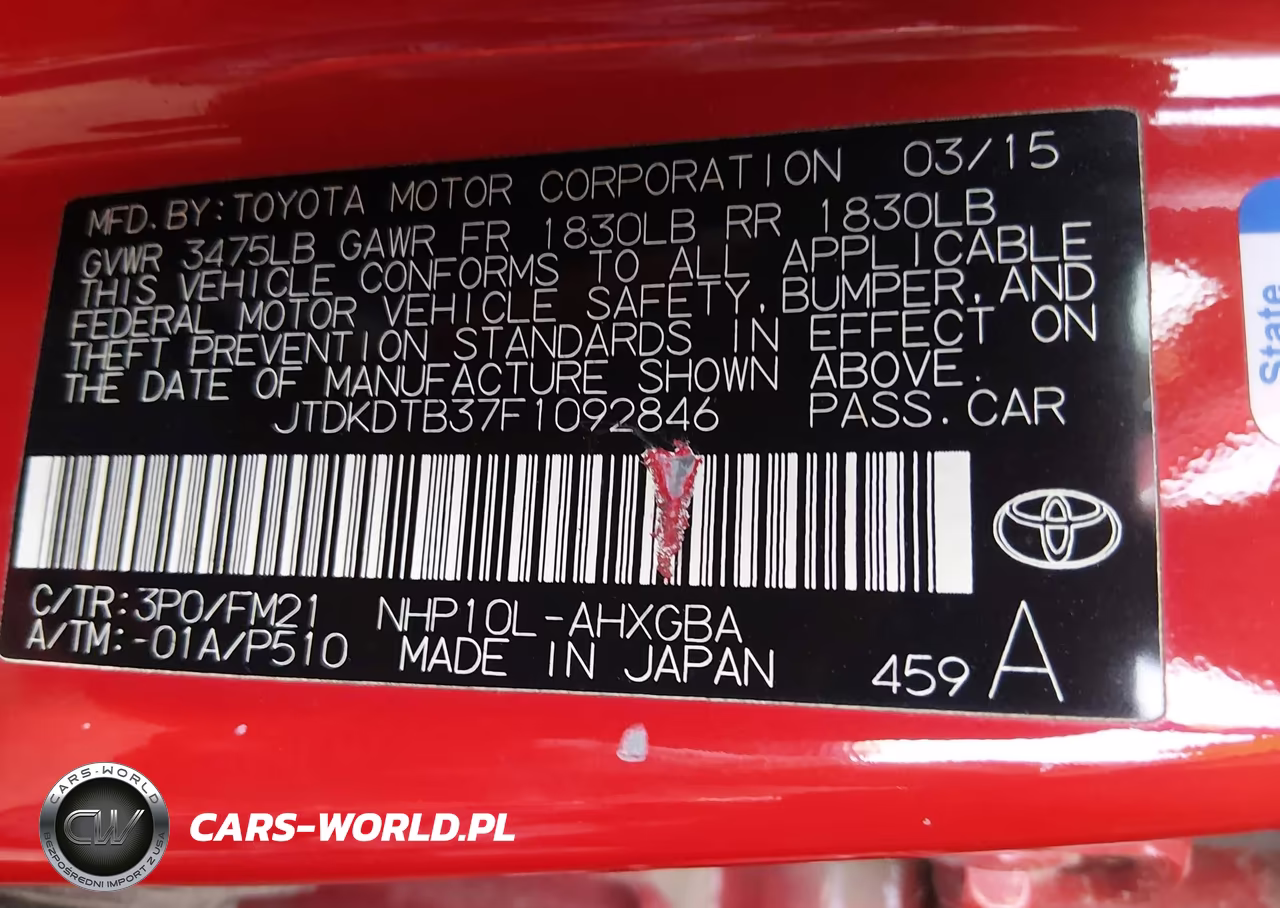 2015 Toyota Prius C Three VIN:JTDKDTB37F1092846 - 9