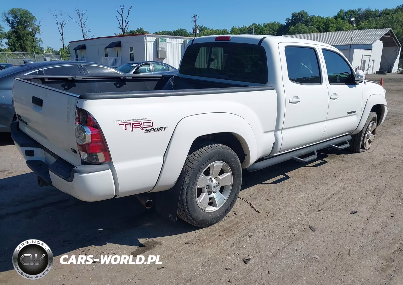 2013 Toyota Tacoma Base V6 VIN:3TMMU4FN4DM060348 - 4