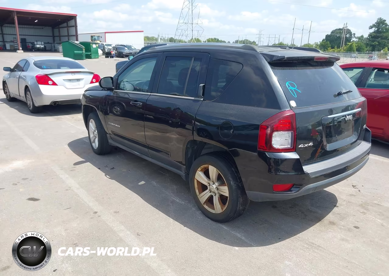 2014 Jeep Compass Latitude VIN:1C4NJDEBXED505449 - 3