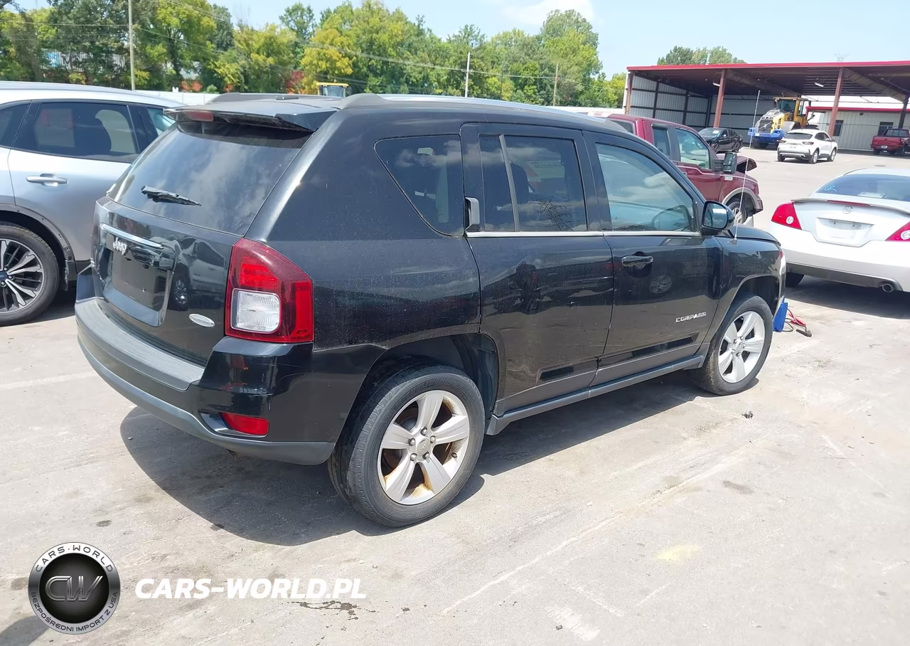 2014 Jeep Compass Latitude VIN:1C4NJDEBXED505449 - 4