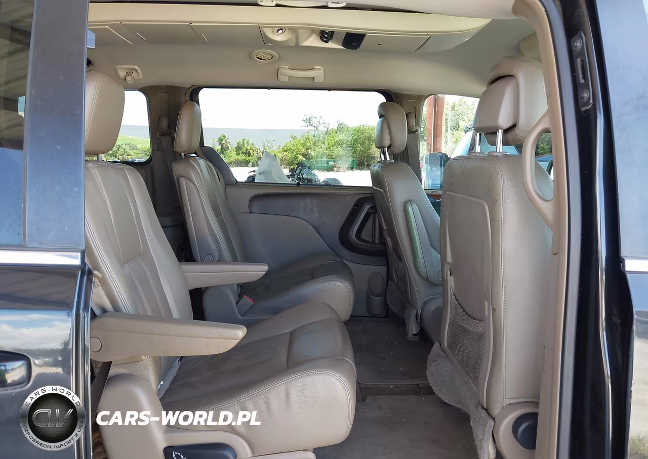 2014 Chrysler Town & Country Touring VIN:2C4RC1BG5ER374678 - 8