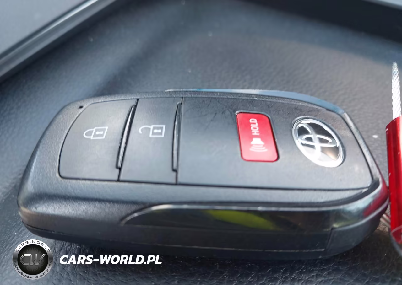 2026 Toyota Prius Le VIN:JTDACAAU7T3078412 - 11
