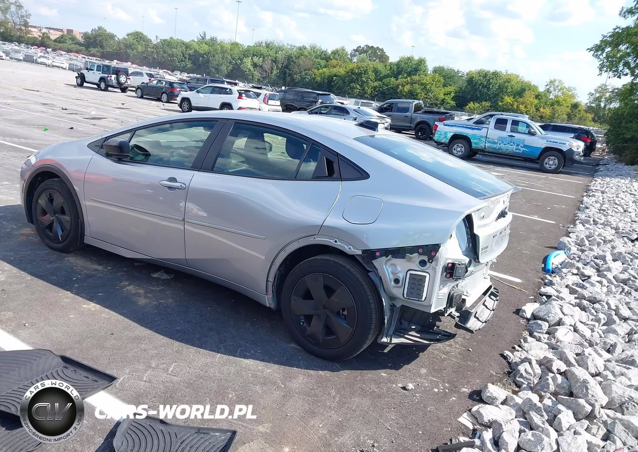 2026 Toyota Prius Le VIN:JTDACAAU7T3078412 - 3