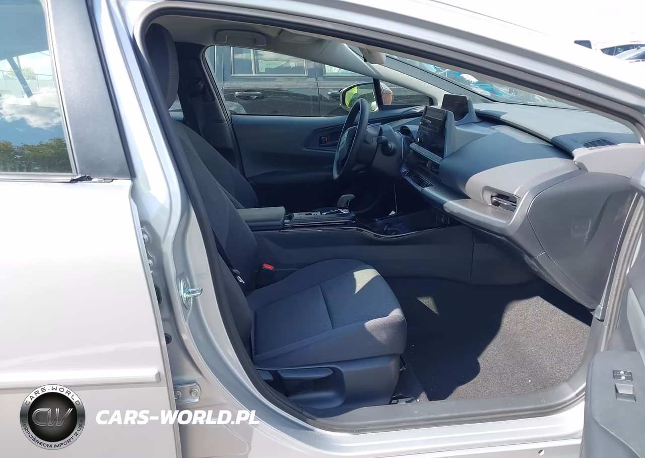 2026 Toyota Prius Le VIN:JTDACAAU7T3078412 - 5