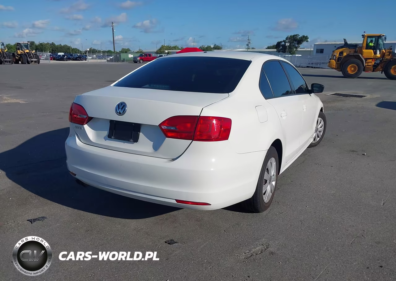 2013 Volkswagen Jetta 2.0L Base-2.0L S VIN:3VW2K7AJ3DM311005 - 4