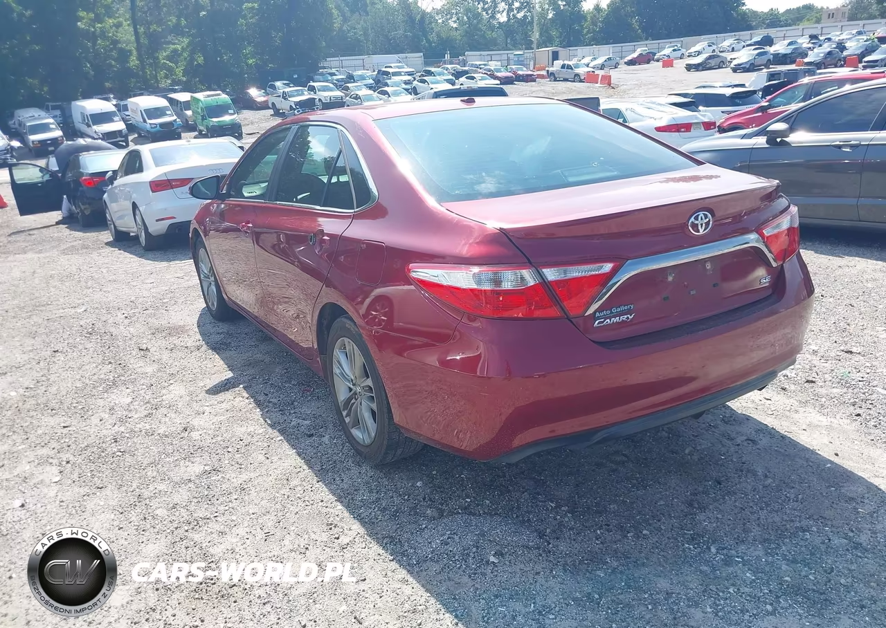 2015 Toyota Camry Se VIN:4T1BF1FK1FU893010 - 3