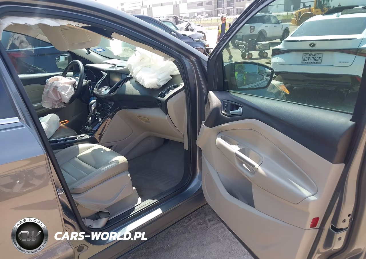 2014 Ford Escape Titanium VIN:1FMCU0JX1EUE11464 - 5