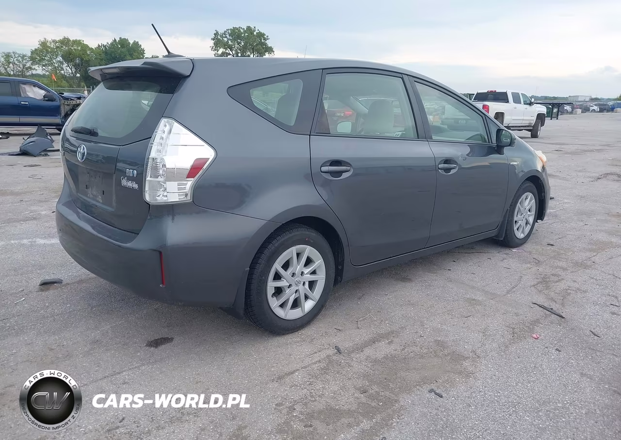 2012 Toyota Prius V Three VIN:JTDZN3EU8C3087767 - 4