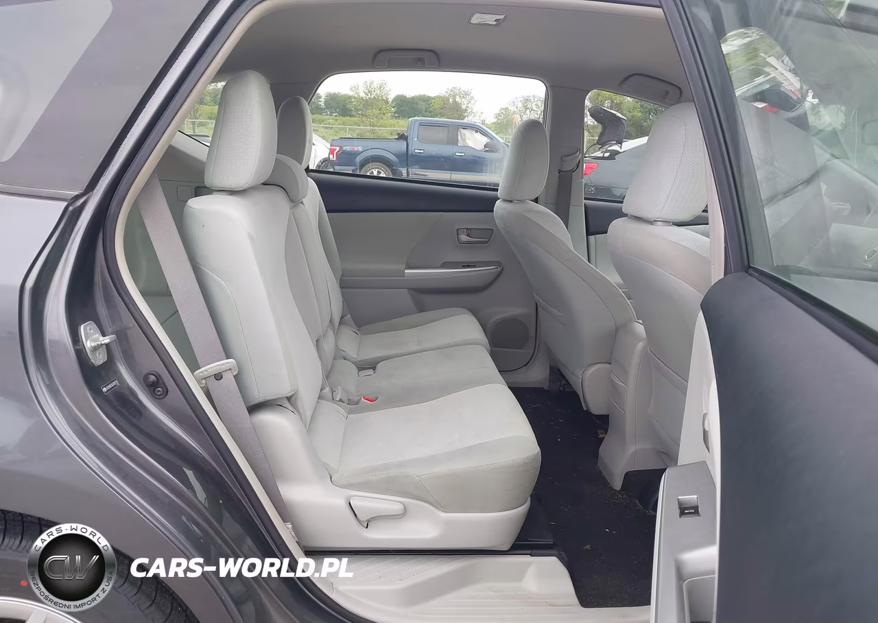 2012 Toyota Prius V Three VIN:JTDZN3EU8C3087767 - 8