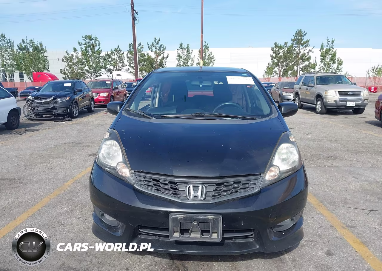2013 Honda Fit Sport VIN:JHMGE8H57DC016536 - 13