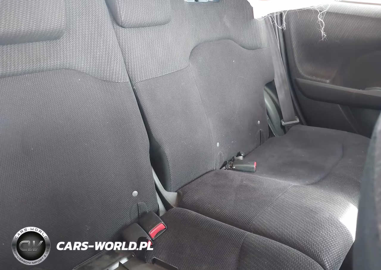 2013 Honda Fit Sport VIN:JHMGE8H57DC016536 - 8