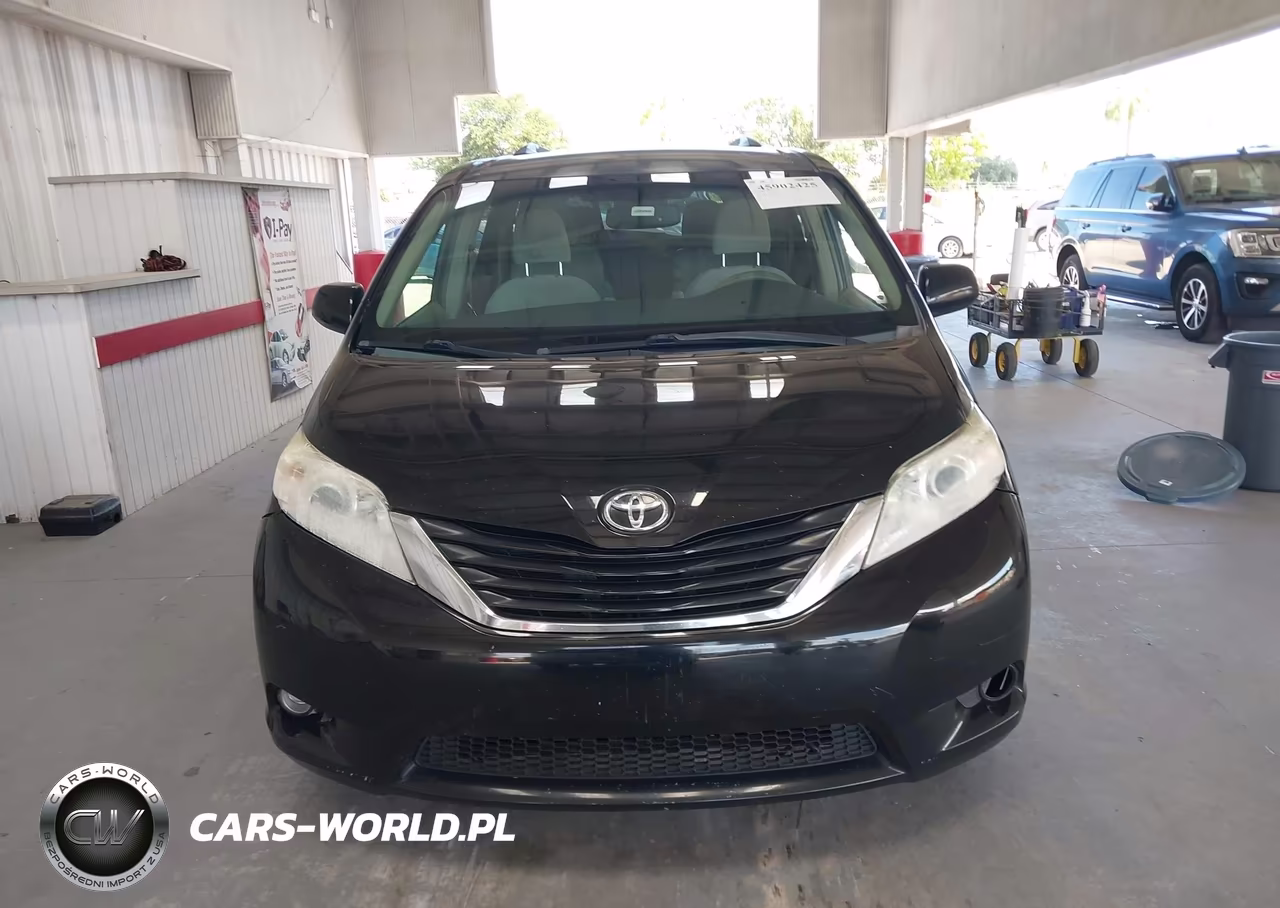 2011 Toyota Sienna Le V6 VIN:5TDKK3DCXBS166597 - 12