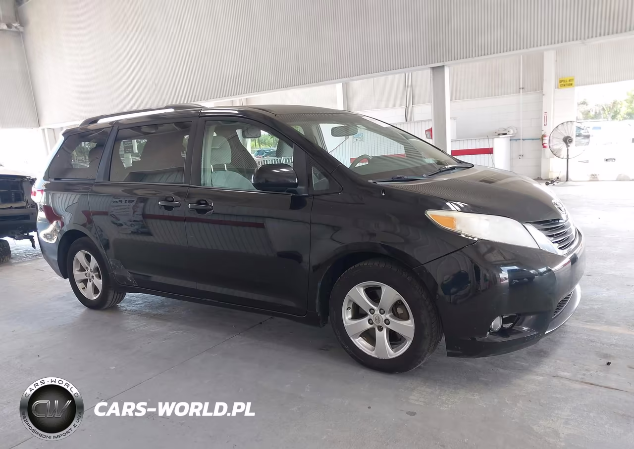 2011 Toyota Sienna Le V6 VIN:5TDKK3DCXBS166597 - 13
