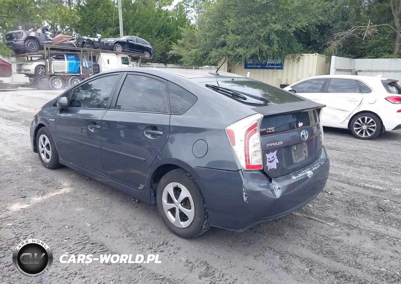 2012 Toyota Prius Four VIN:JTDKN3DU4C1537008 - 3