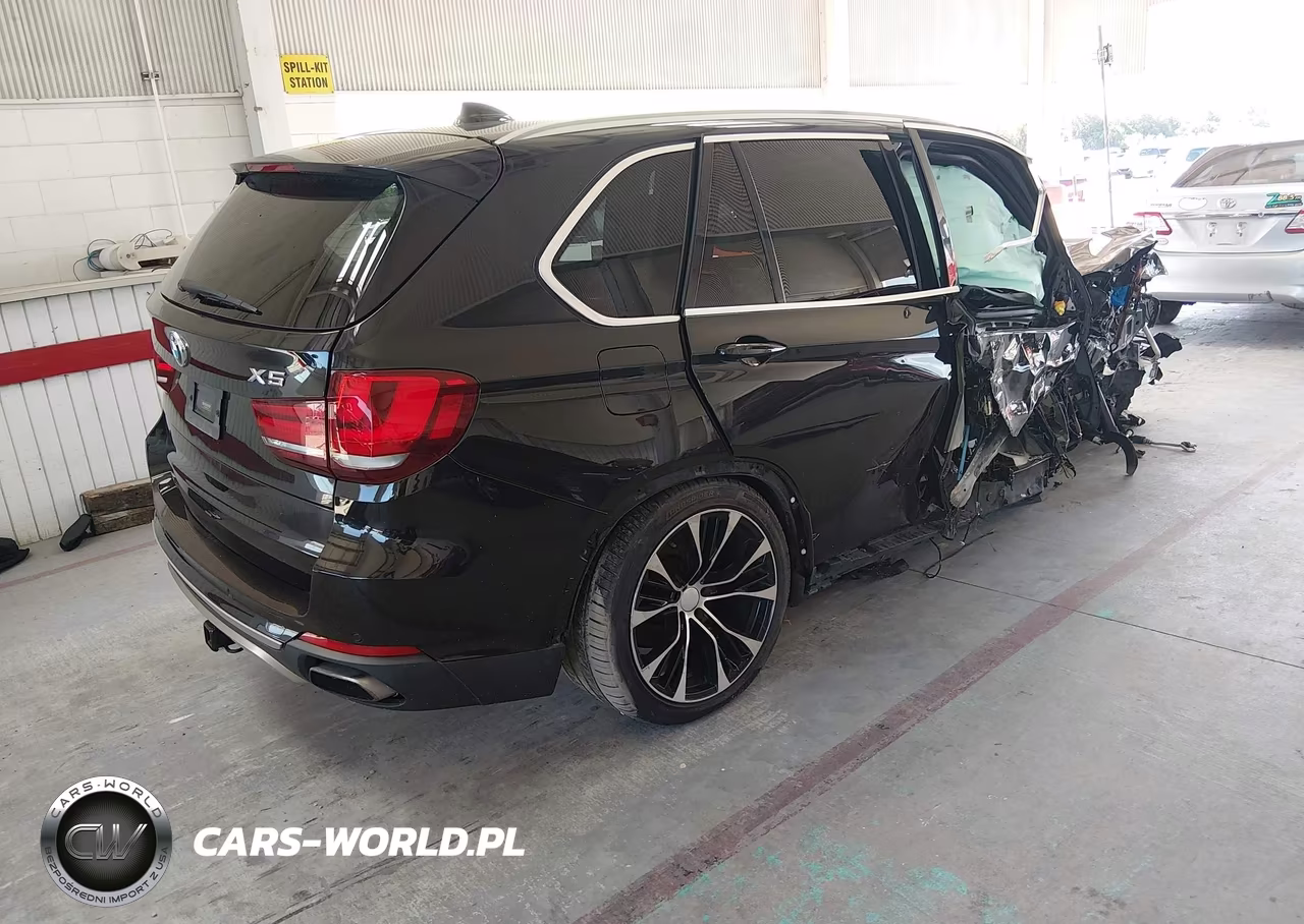 2015 BMW X5 xDrive50I VIN:5UXKR6C52F0J77598 - 4