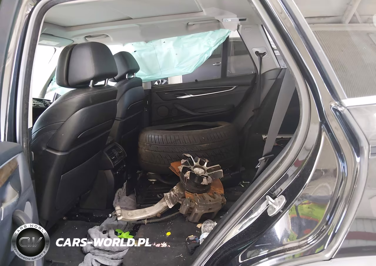 2015 BMW X5 xDrive50I VIN:5UXKR6C52F0J77598 - 8