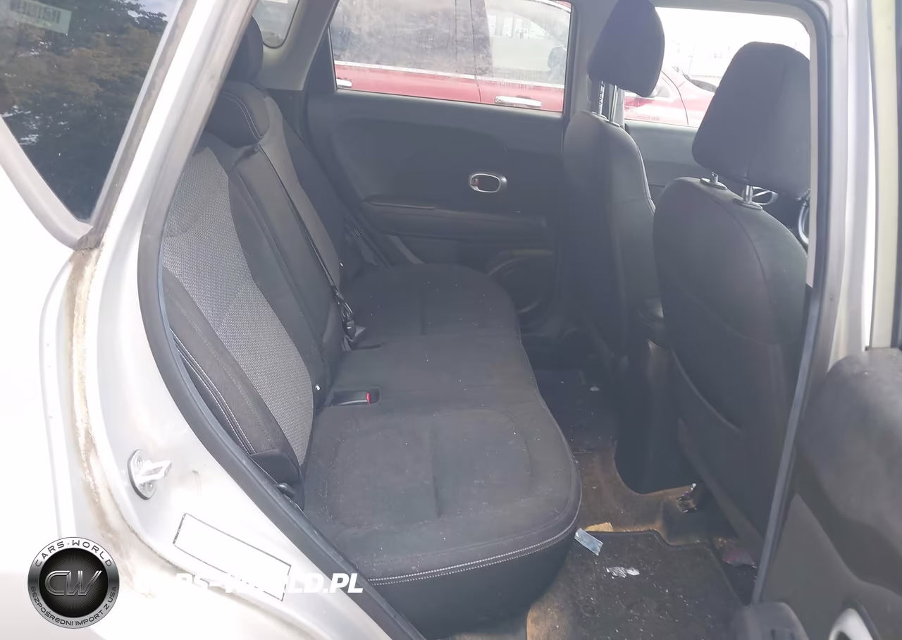 2017 Kia Soul + VIN:KNDJP3A56H7445566 - 8
