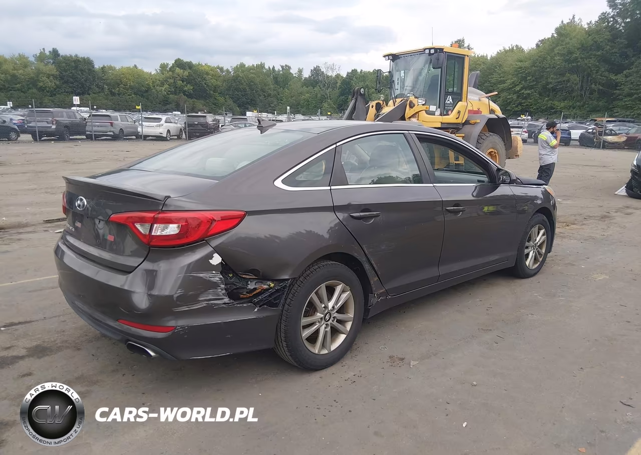 2015 Hyundai Sonata Se VIN:5NPE24AFXFH033996 - 4