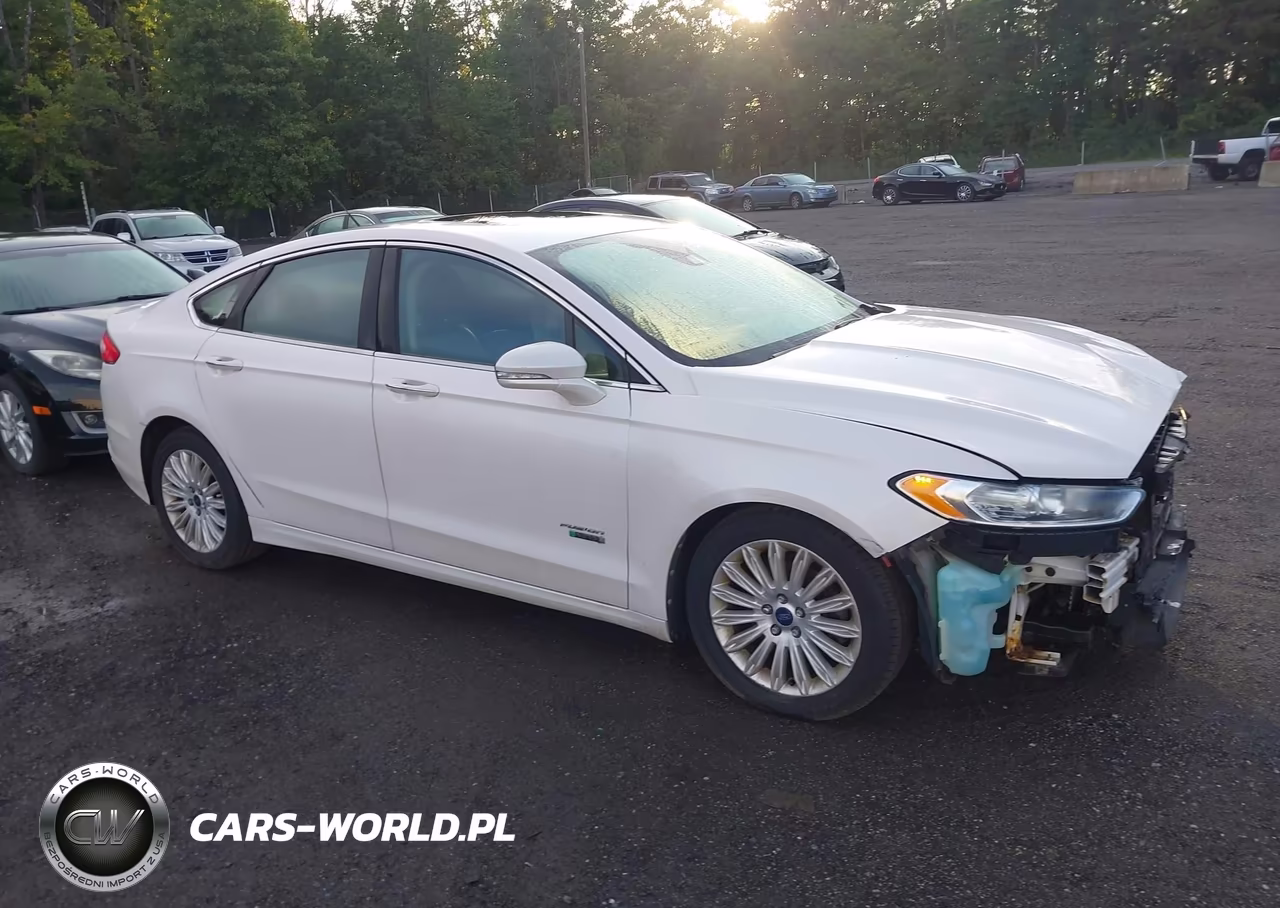 2013 Ford Fusion Energi Titanium – zdjęcie 1 z 11