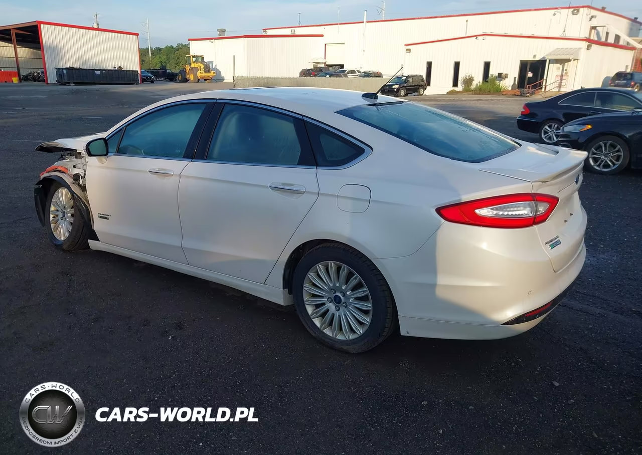 2013 Ford Fusion Energi Titanium VIN:3FA6P0SU9DR260107 - 3