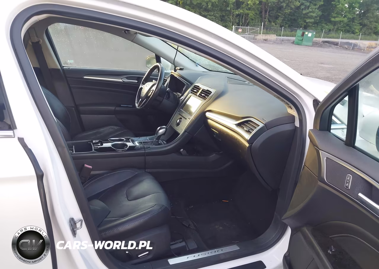 2013 Ford Fusion Energi Titanium VIN:3FA6P0SU9DR260107 - 5