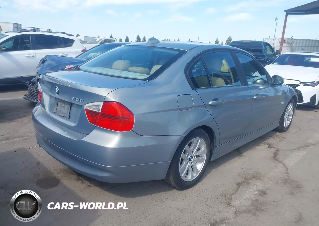 2007 BMW 328 I VIN:WBAVA37577NL11327 - 4