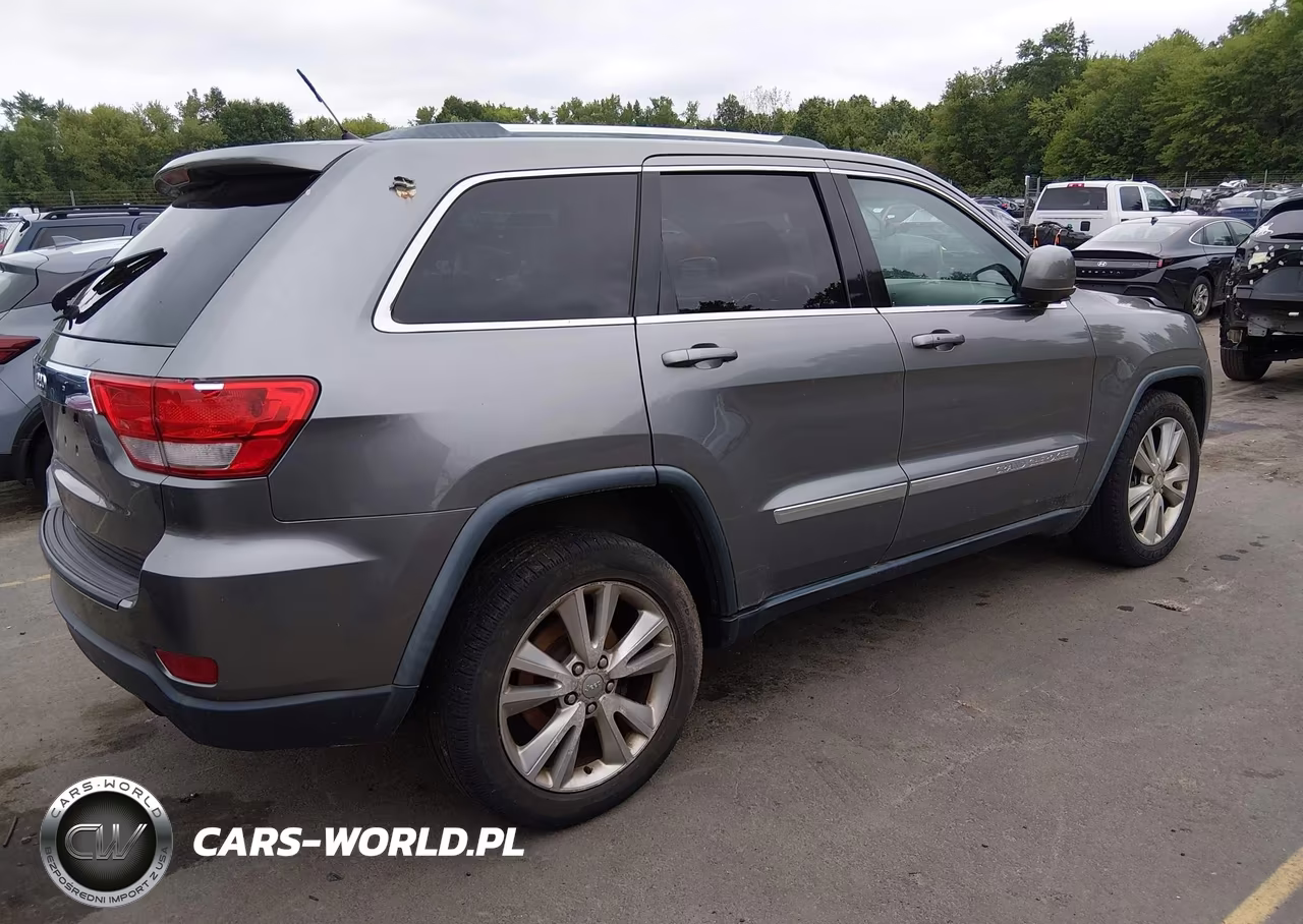 2012 Jeep Grand Cherokee Laredo VIN:1C4RJFAGXCC274571 - 4