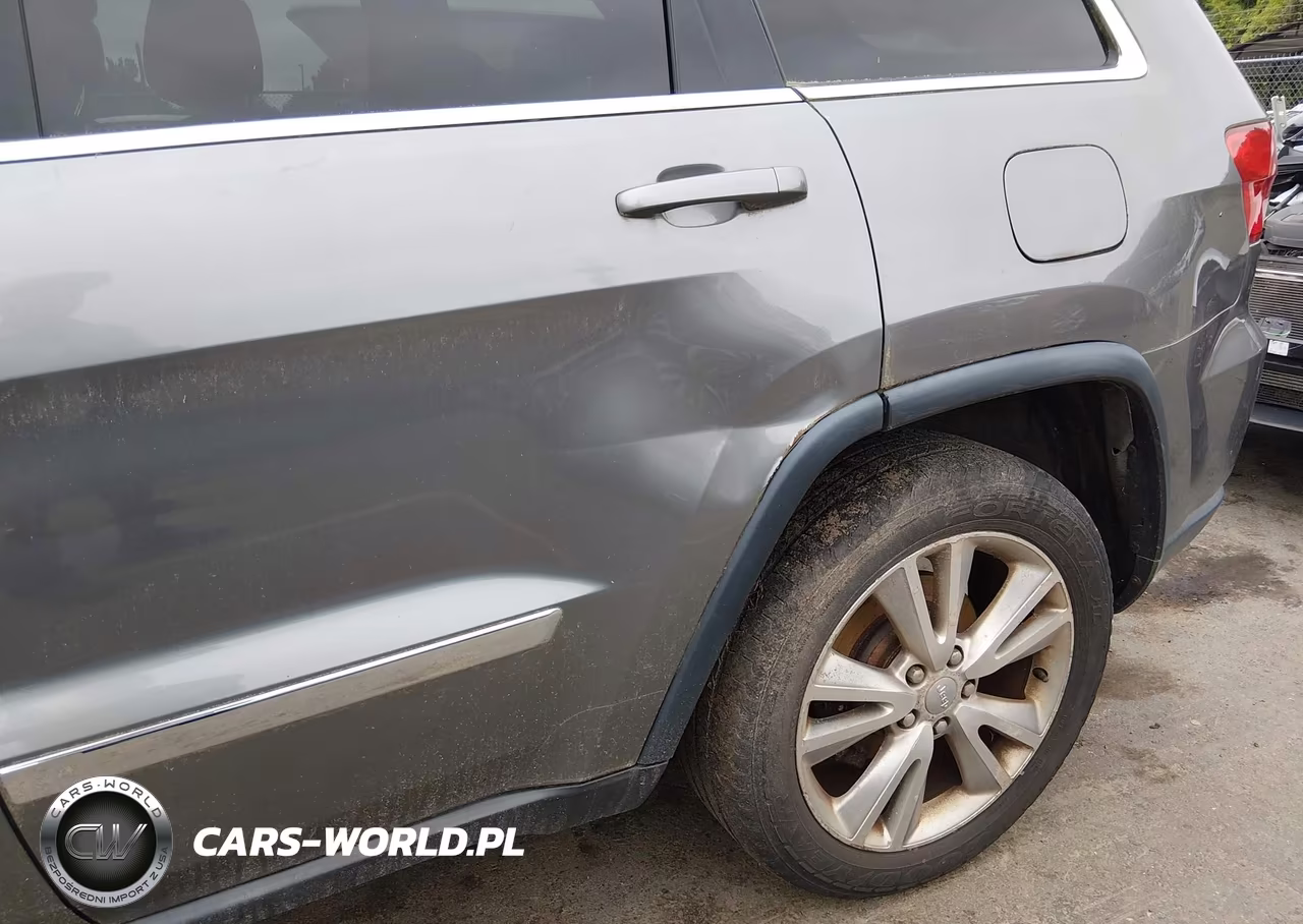 2012 Jeep Grand Cherokee Laredo VIN:1C4RJFAGXCC274571 - 6