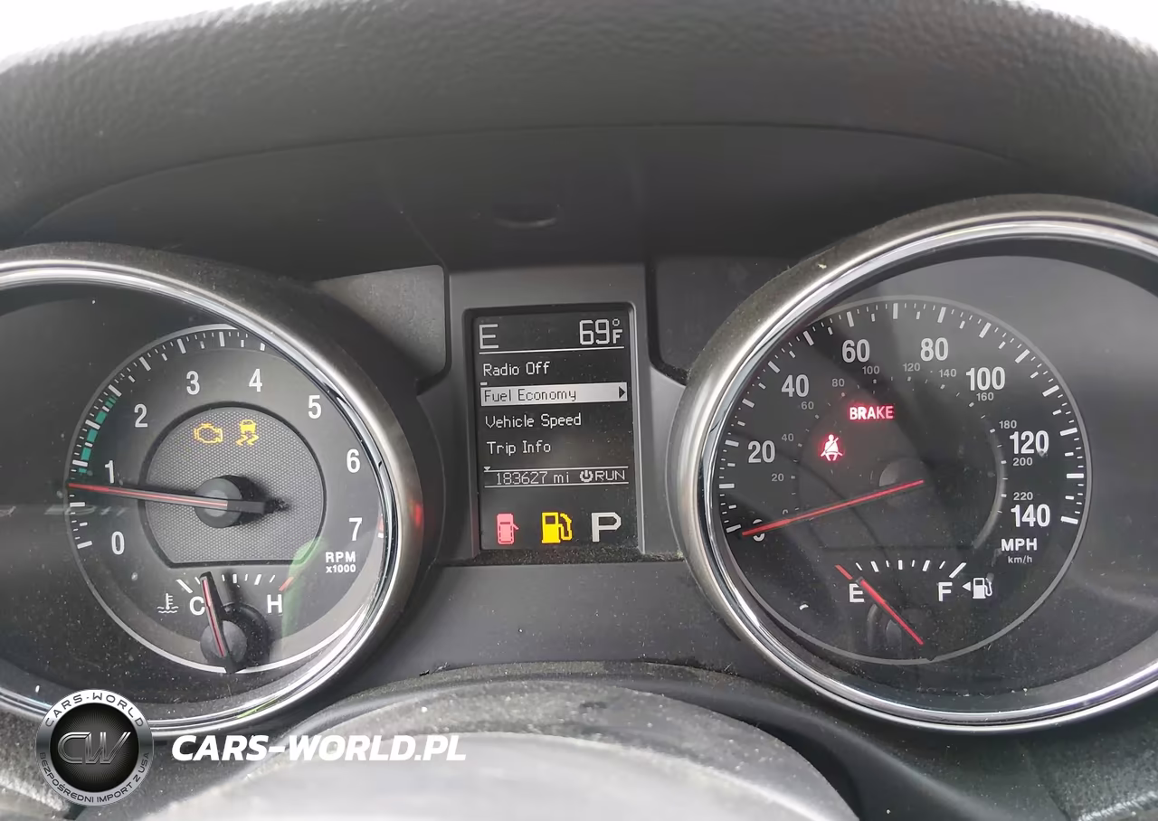 2012 Jeep Grand Cherokee Laredo VIN:1C4RJFAGXCC274571 - 7