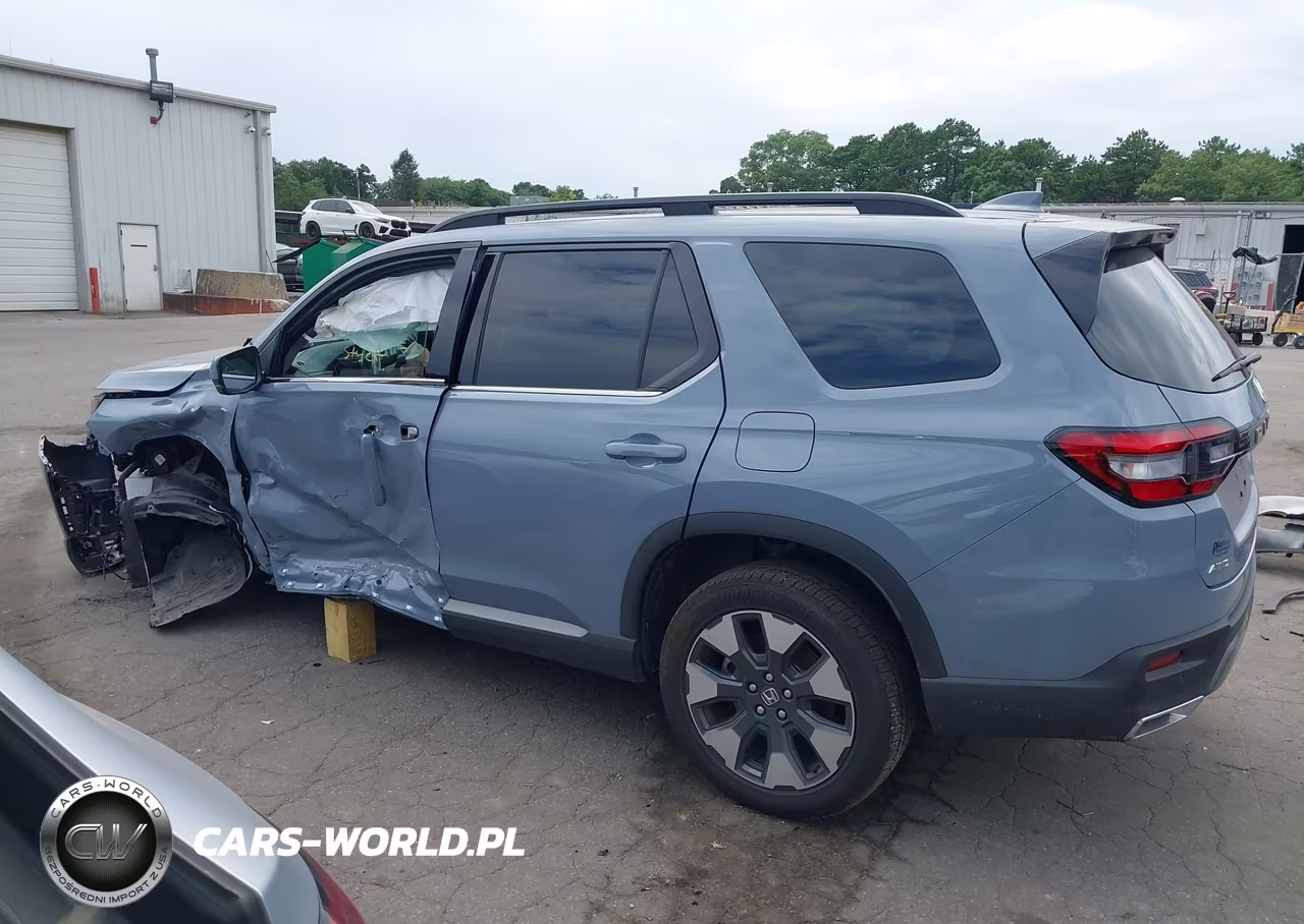 2026 Honda Pilot Touring-Touring Blackout VIN:5FNYG1H72TB007558 - 14