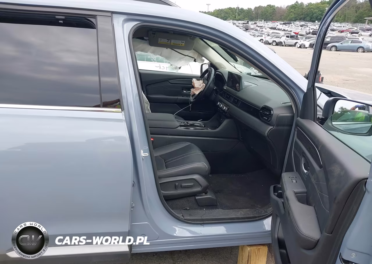 2026 Honda Pilot Touring-Touring Blackout VIN:5FNYG1H72TB007558 - 5