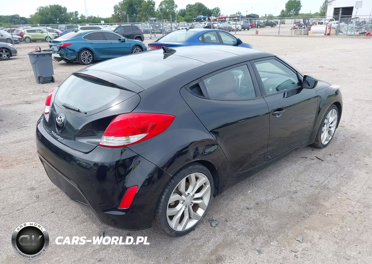 2012 Hyundai Veloster Base W-Red-Black VIN:KMHTC6AD3CU052482 - 4