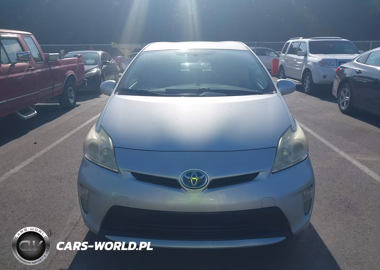 2013 Toyota Prius Two VIN:JTDKN3DU6D5584602 - 13
