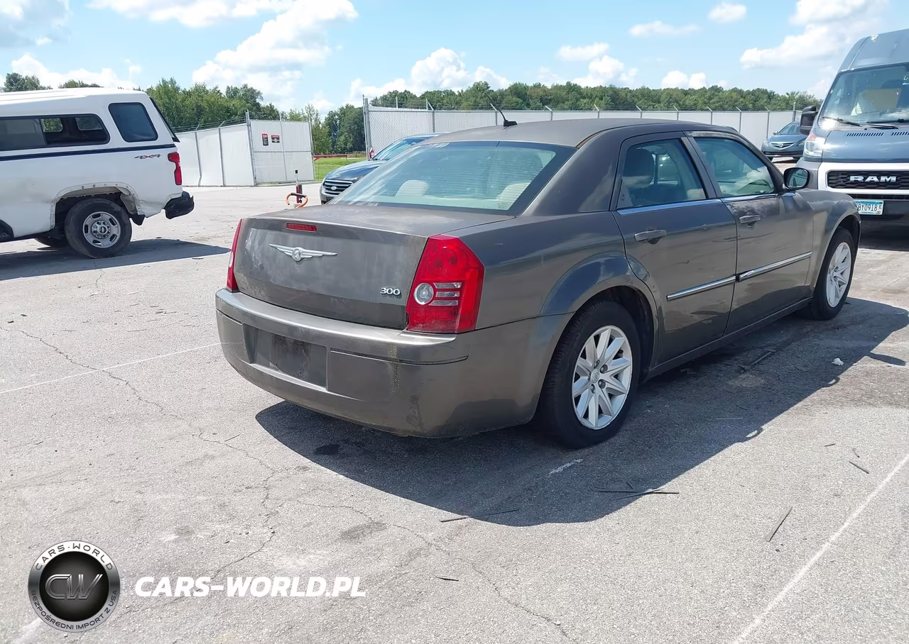 2008 Chrysler 300 Lx VIN:2C3KA43RX8H253359 - 4