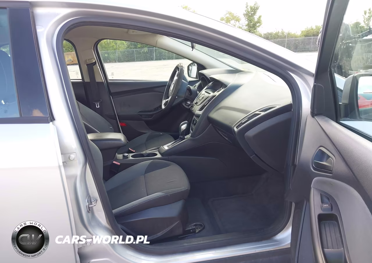 2012 Ford Focus Se VIN:1FAHP3F29CL319169 - 5
