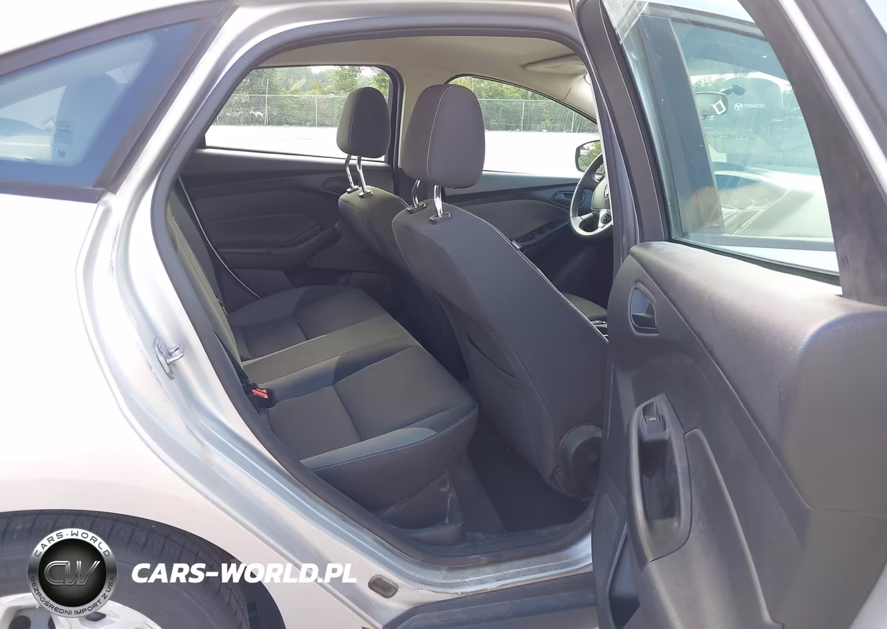 2012 Ford Focus Se VIN:1FAHP3F29CL319169 - 8
