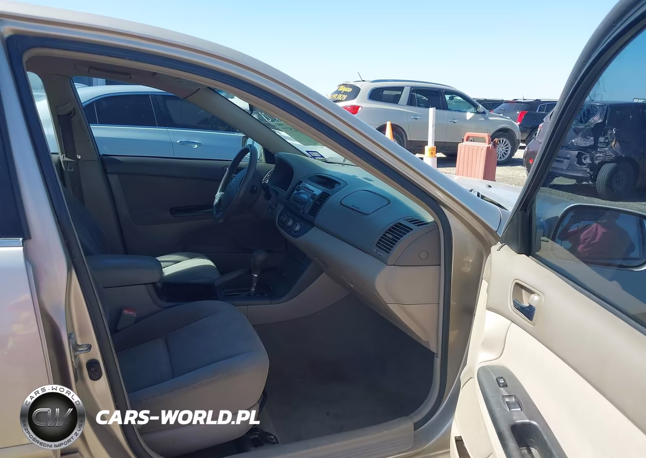 2005 Toyota Camry Le VIN:4T1BE32K85U570284 - 5