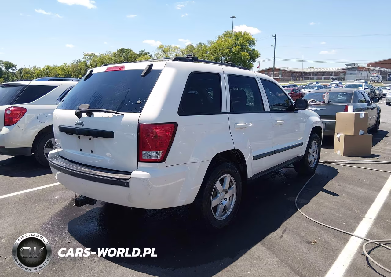 2008 Jeep Grand Cherokee Laredo VIN:1J8GR48K38C240762 - 4