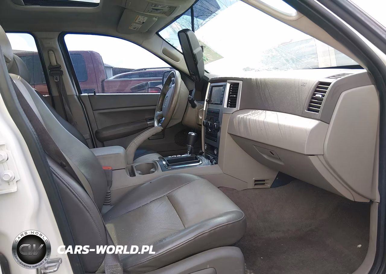 2008 Jeep Grand Cherokee Laredo VIN:1J8GR48K38C240762 - 5
