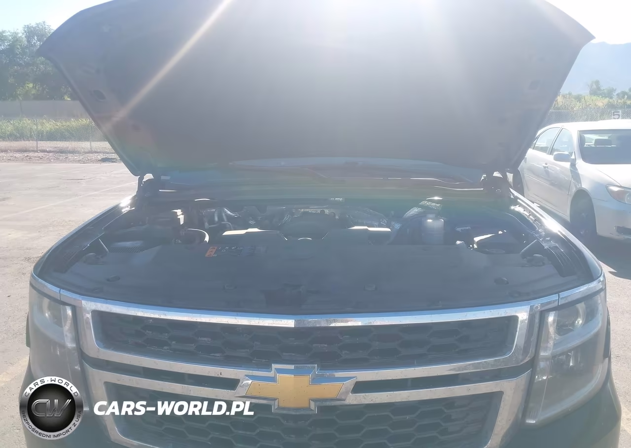 2018 Chevrolet Suburban Lt VIN:1GNSKHKC2JR242558 - 10