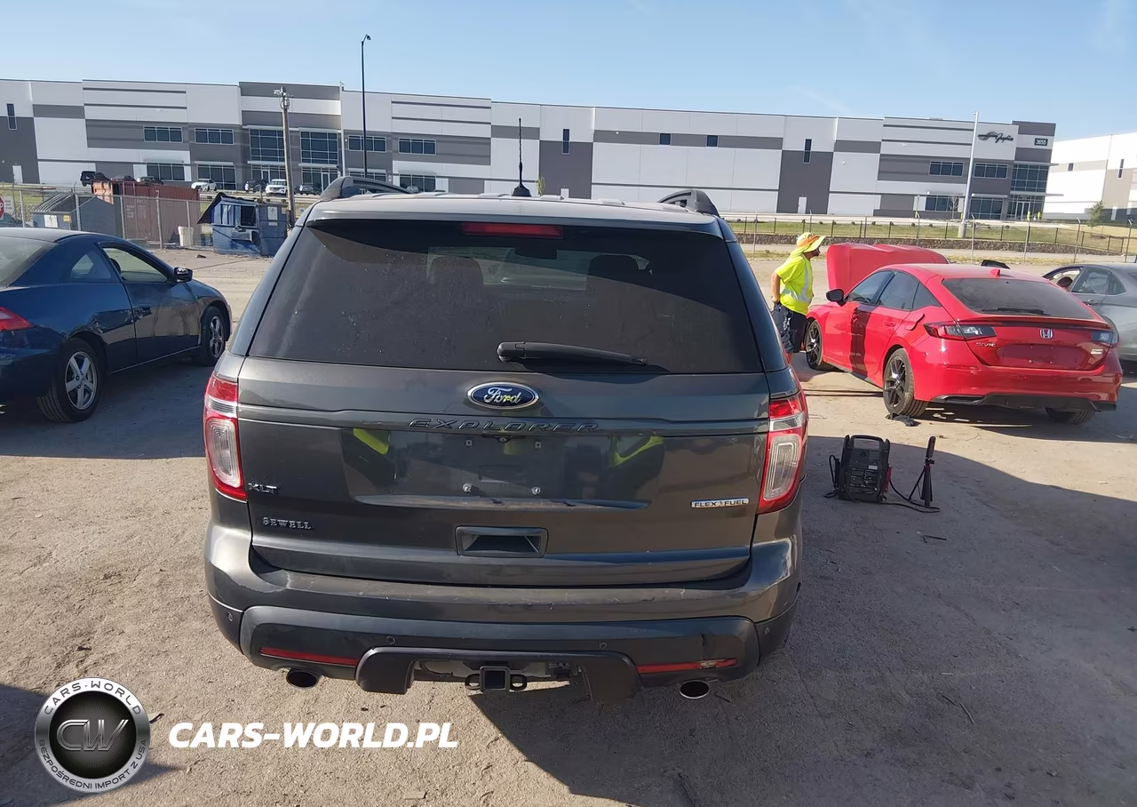 2015 Ford Explorer Xlt VIN:1FM5K7D8XFGB66871 - 16