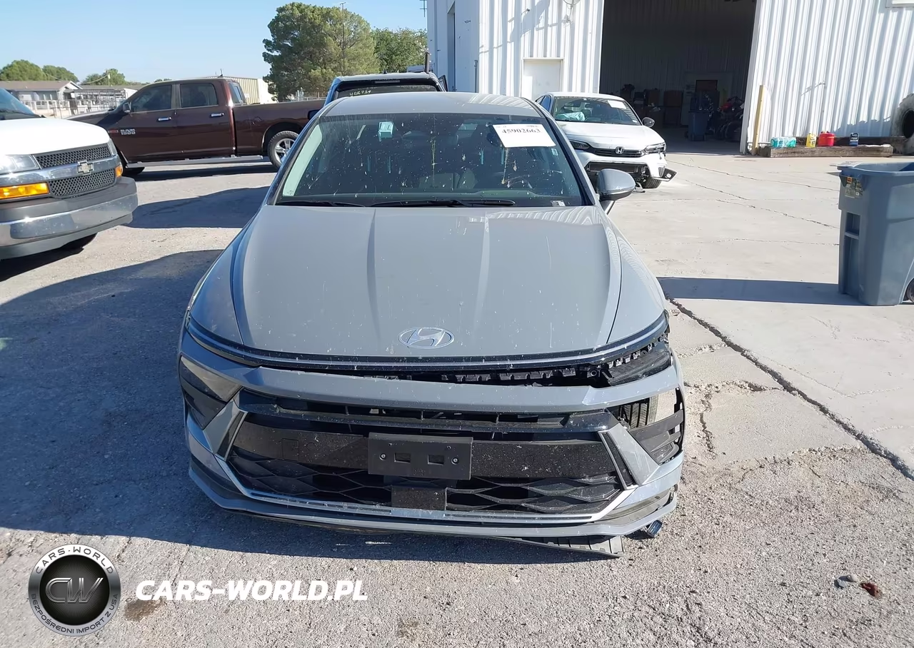 2026 Hyundai Sonata Hybrid Blue VIN:KMHL24JJ6TA160478 - 12